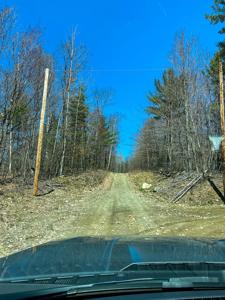 Rustic off-grid cabin - image 10