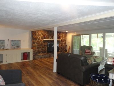 Lake Of The Ozarks Lakefront Home For Sale - image 11