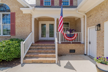 Golf Course Home With Water Views Located In Gated Community - image 3