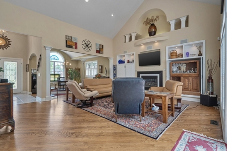 Golf Course Home With Water Views Located In Gated Community - image 7