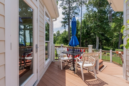 Golf Course Home With Water Views Located In Gated Community - image 41