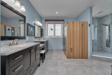 Golf Course Home With Water Views Located In Gated Community - image 20