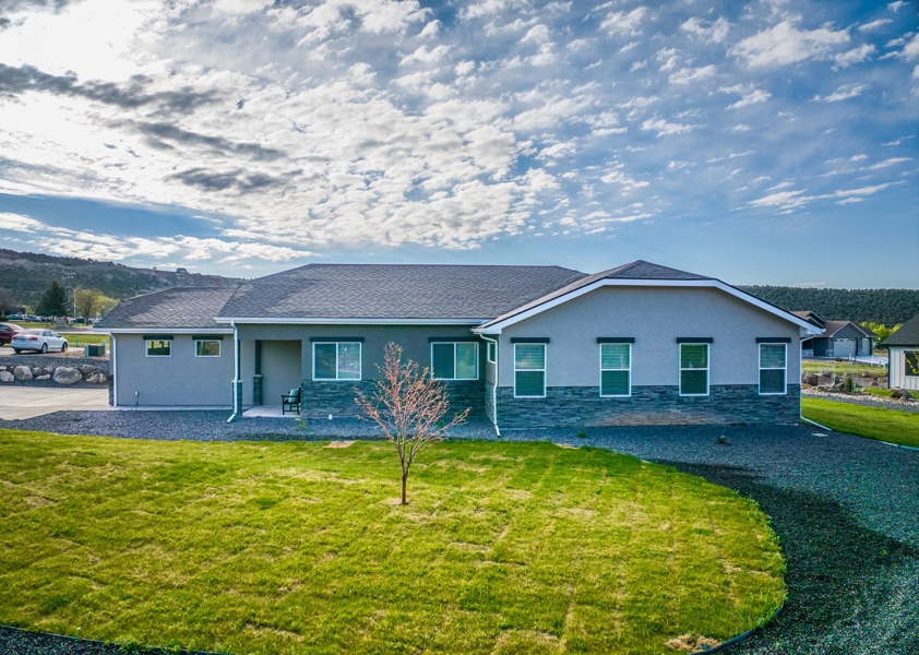305 SE Sandstone Ct., Cedaredge CO, Home TFor Sale