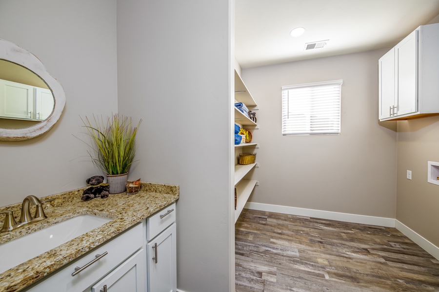 305 SE Sandstone Ct., Cedaredge CO, Home TFor Sale