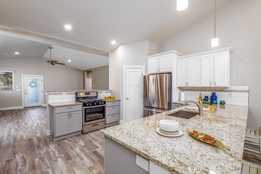 305 SE Sandstone Ct., Cedaredge CO, Home TFor Sale