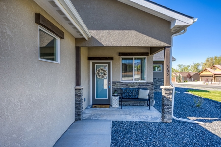 Owner Financing on Cedaredge Colorado Mountain Home For Sale - image 4