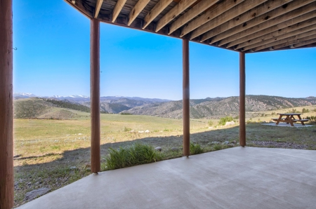 Beautiful House - Beautiful Views! - image 32