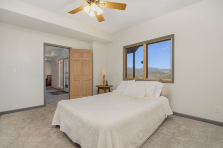 Beautiful House - Beautiful Views! - image 24