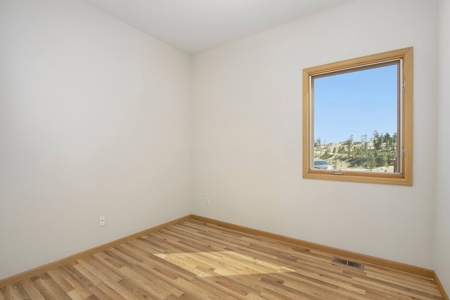 Beautiful House - Beautiful Views! - image 16