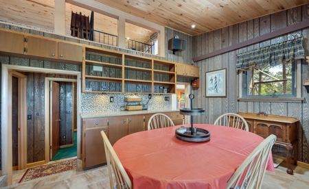 Incredible Home - image 13