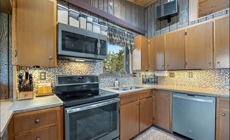 Incredible Home - image 10