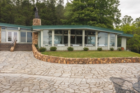 Doe Run Lodge and Cabin for Sale on Blue Ridge Parkway! - image 4