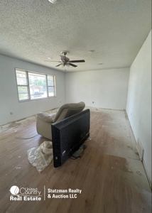 Private Auction - 3 Bedroom, 2 Bath Home In Elkhart, Kansas - image 2