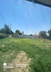 Private Auction - 3 Bedroom, 2 Bath Home In Elkhart, Kansas - image 5