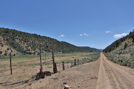 Colorado Mountain 120 Acres with Power, Creek, Bordering BLM - image 7
