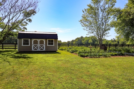 Country Home for sale in Central Kentucky - Hobby Farm - image 46