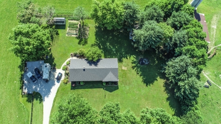 Country Home for sale in Central Kentucky - Hobby Farm - image 3