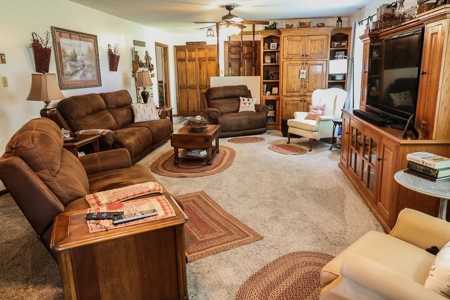 Country Home for sale in Central Kentucky - Hobby Farm - image 10