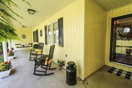 Country Home for sale in Central Kentucky - Hobby Farm - image 45