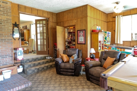 Country Home for sale in Central Kentucky - Hobby Farm - image 14