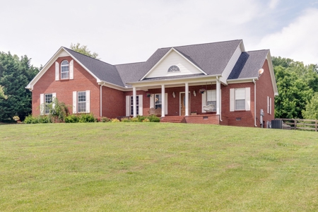 Country Home for Sale in Maury County, Tennessee - image 3