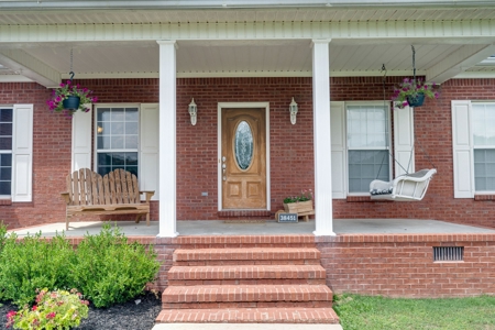 Country Home for Sale in Maury County, Tennessee - image 5