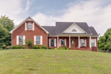Country Home for Sale in Maury County, Tennessee - image 1