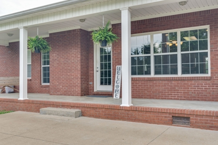 Country Home for Sale in Maury County, Tennessee - image 36