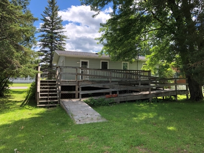 Home in Town For Sale, Int'l Falls MN - image 2