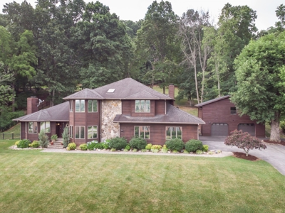 Home on Glenrochie Golf Course for Sale in Abingdon VA - image 3