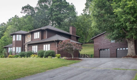 Home on Glenrochie Golf Course for Sale in Abingdon VA - image 6