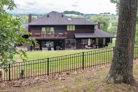 Home on Glenrochie Golf Course for Sale in Abingdon VA - image 7
