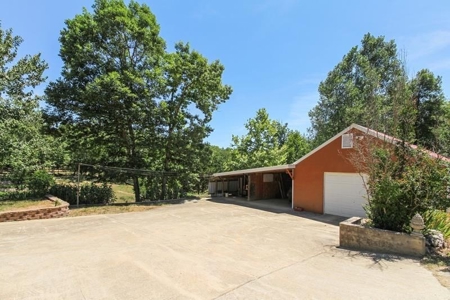 Ranch Style Home On 6.27 Acres With Spring Fed Lake Access - image 43