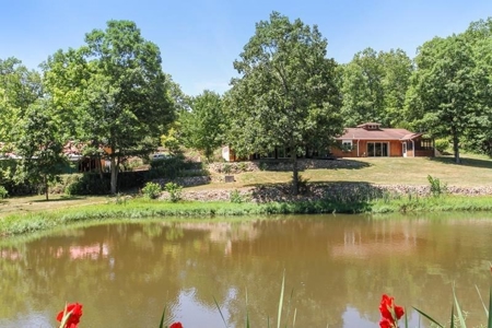 Ranch Style Home On 6.27 Acres With Spring Fed Lake Access - image 27