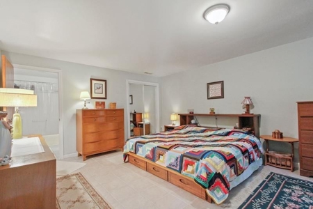 Ranch Style Home On 6.27 Acres With Spring Fed Lake Access - image 17