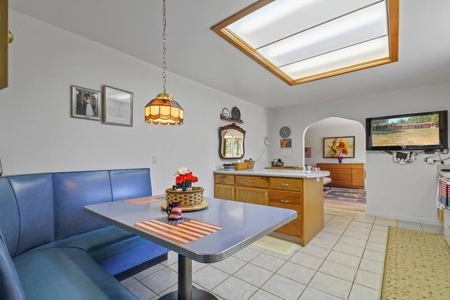 Ranch Style Home On 6.27 Acres With Spring Fed Lake Access - image 11