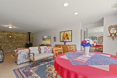 Ranch Style Home On 6.27 Acres With Spring Fed Lake Access - image 8