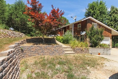 Ranch Style Home On 6.27 Acres With Spring Fed Lake Access - image 34