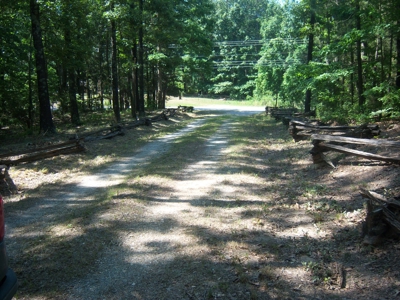 Mobile Home with a great lot - image 1