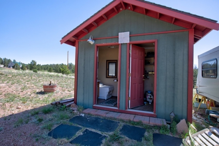 Colorado Mtn Property with Small Cabin, Water, Power & Views - image 18