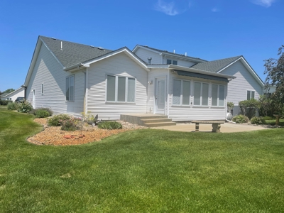 Columbus Nebraska Townhome - image 2