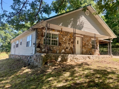 Mountain Home or Rental Near Buffalo National River For Sale - image 1
