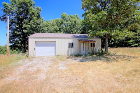 Home in the Country with 10+ Acres For Sale in Fordland, MO - image 3