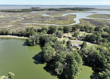 Waterfront Home in Carrollton, VA - image 12