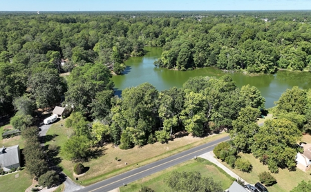 Waterfront Home in Carrollton, VA - image 11