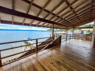 Brand New Waterfront Home with Private Dock - image 18