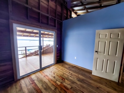 Brand New Waterfront Home with Private Dock - image 15