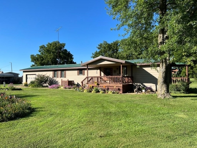 Country Home for sale - image 1