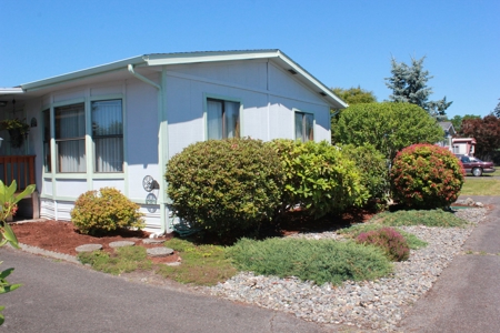 Historic Centralia 55+ mh park 3bed 1 bath private back yard - image 32