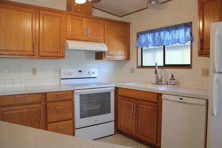 Historic Centralia 55+ mh park 3bed 1 bath private back yard - image 7